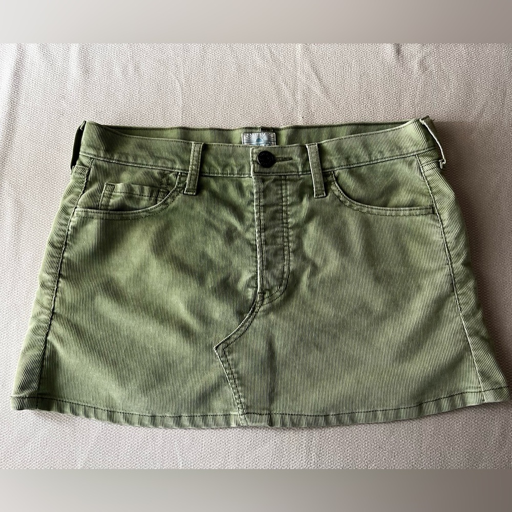 Vintage Levi’s Corduroy Mini Skirt White Tab Cool Details Sz 29